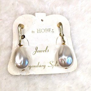 Vintage 1980s Hobe Designer Costume Jewelry Large Pearl Drop Clip On Earrings